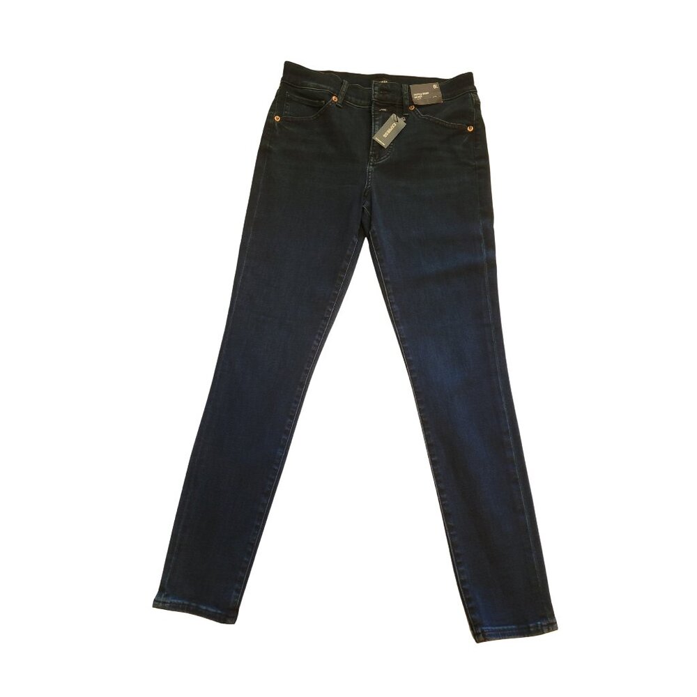 Dark blue jeans copped skinny mid rise